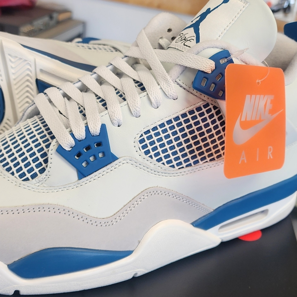 Nike Air Jordan 4 Retro 2024 Military Blue